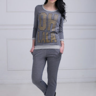 What to combine the gray color in the wardrobe? Women’s clothing.