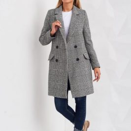 Fashionable coat – online store women’s clothing.