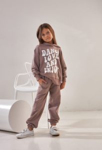 fashionable clothes for children